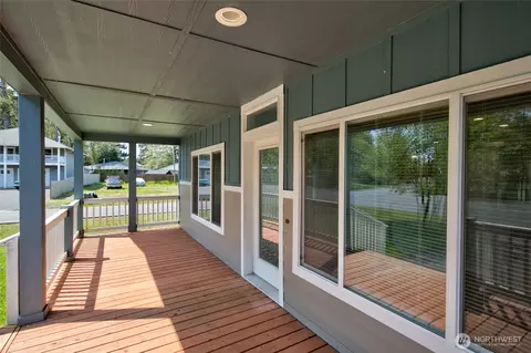114 Mark Ct SE, Ocean Shores, WA 98569