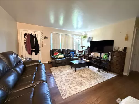 1015 18th Ave, Longview, WA 98632 photo 5