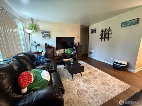 1015 18th Ave, Longview, WA 98632 photo 6