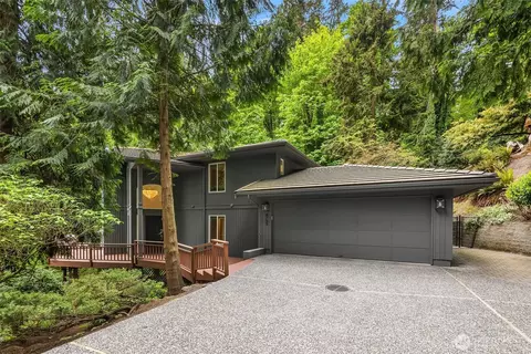 4755 Fernridge Ln, Mercer Island, WA 98040