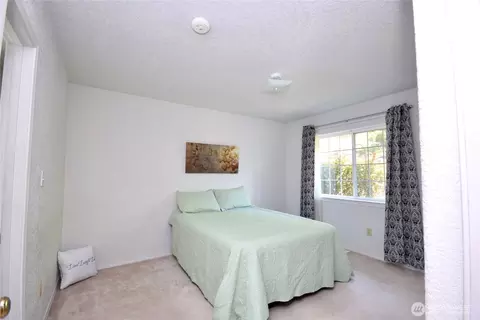 Bedroom - 142 Jesslyn Ln, Sequim, WA 98382 photo 1 of 2