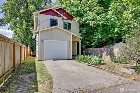1260 Ridgeway Pl E, Port Orchard, WA 98366