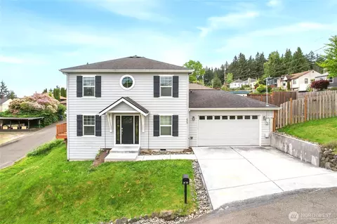 2965 9th St, Bremerton, WA 98312
