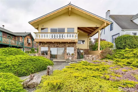 218 E Whidby Ave, Port Angeles, WA 98362