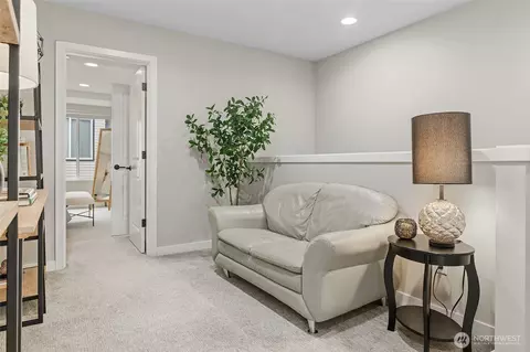 Entry Way - 23630 6th Ave SE UNIT B, Bothell, WA 98021 photo 3 of 3