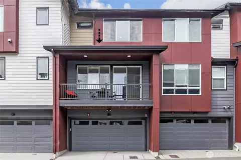 Exterior - 23630 6th Ave SE UNIT B, Bothell, WA 98021 photo 2 of 4