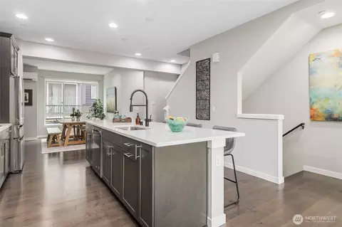 Kitchen - 23630 6th Ave SE UNIT B, Bothell, WA 98021 photo 5 of 5