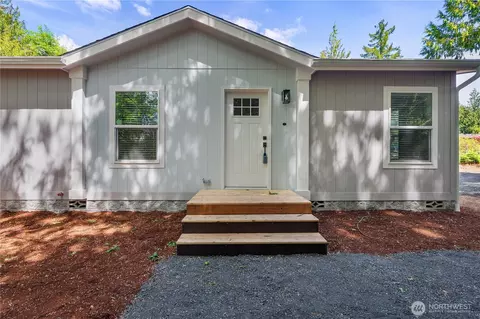 41 SE Azalea Pl, Shelton, WA 98584
