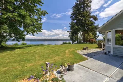 2847 Viewmont Pl, Camano Island, WA 98282