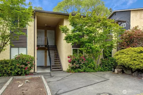 12520 NE 145th St #E42, Kirkland, WA 98034
