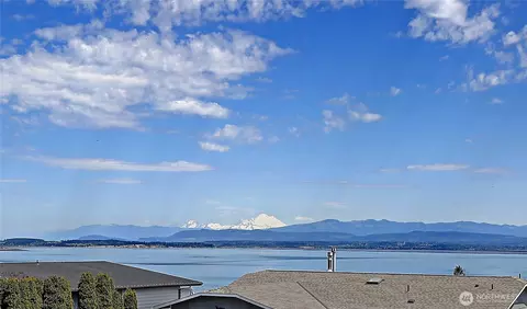 1516 Thompson Dr, Camano Island, WA 98282