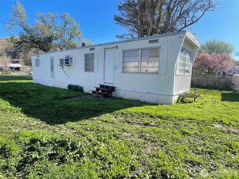 101 5th St, Starbuck, WA 99359