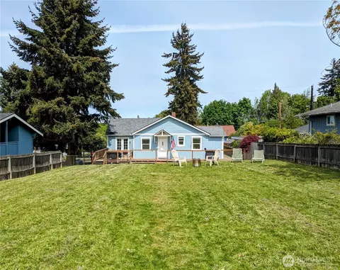 723 E 10th St, Port Angeles, WA 98362