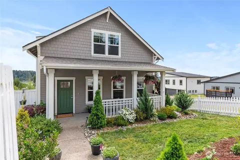 210 E Cedarland Ln, Allyn, WA 98524