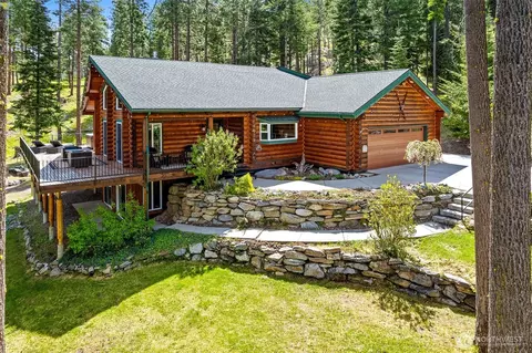 6679 Forest Ridge Dr, Wenatchee, WA 98801