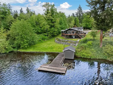 34220 Thomas Rd E, Eatonville, WA 98328