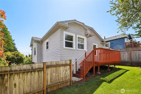 910 N 75th St, Seattle, WA 98103 photo 26