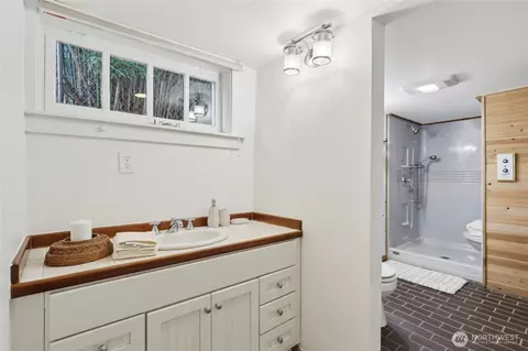 910 N 75th St, Seattle, WA 98103 photo 18