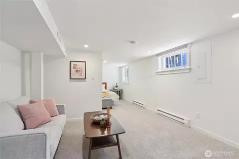 910 N 75th St, Seattle, WA 98103 photo 16