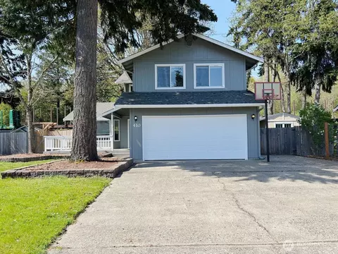 410 Volesky Dr SE, Rainier, WA 98576