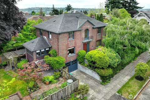 4132 Burke Ave N, Seattle, WA 98103