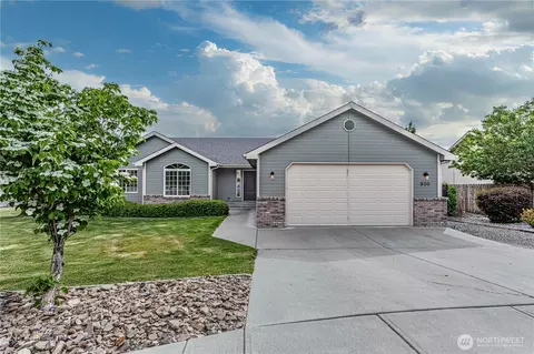 300 Canyon Creek Dr, Wenatchee, WA 98801
