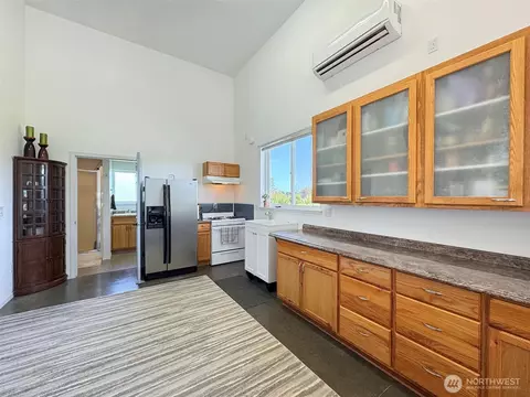 Kitchen - 152 Macleay Rd, Sequim, WA 98382 photo 2 of 2