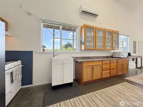 Kitchen - 152 Macleay Rd, Sequim, WA 98382 photo 1 of 2