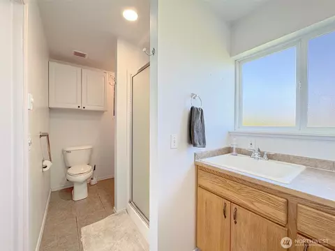 Bath - 152 Macleay Rd, Sequim, WA 98382 photo 2 of 4