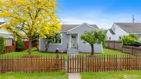 6823 S Clement Ave, Tacoma, WA 98409