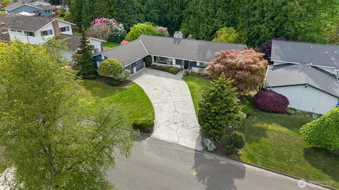 4722 W Glenhaven Dr, Everett, WA 98203
