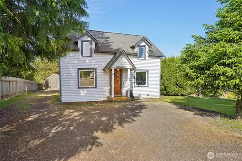 3411 Columbia Heights Rd, Longview, WA 98632