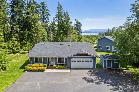 1555 Silver Lake Rd, Oak Harbor, WA 98277
