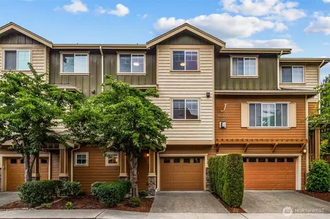 4660 NE 3rd Ct #J3, Renton, WA 98059