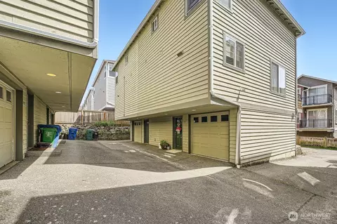 2647 NW 57th St #A, Seattle, WA 98107
