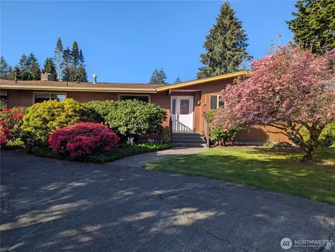 3025 Edgewood Dr SE, Olympia, WA 98501