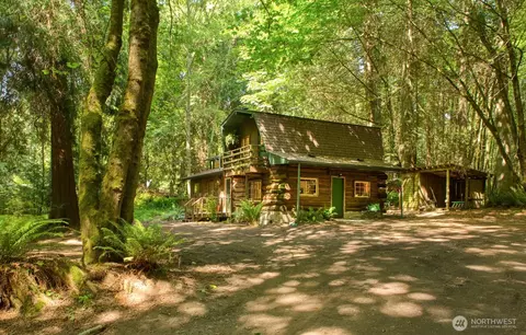 21980 Seatter Rd NE, Kingston, WA 98346