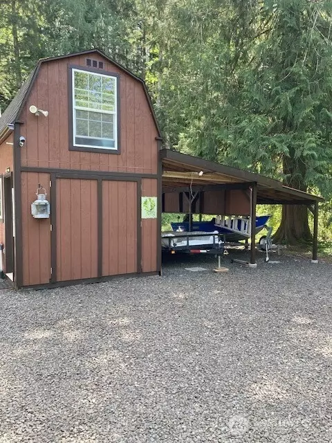 61 N Goldeneye Pl, Hoodsport, WA 98548