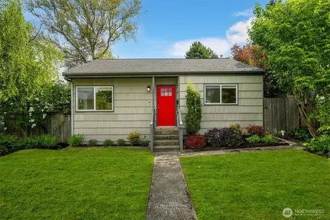9558 Waters Ave S, Seattle, WA 98118