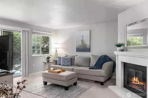 15433 Country Club Dr #E105, Mill Creek, WA 98012