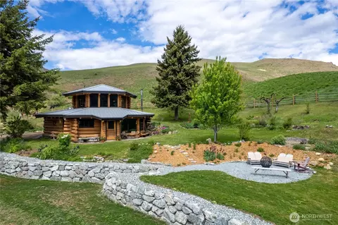338 Twisp River Rd, Twisp, WA 98856