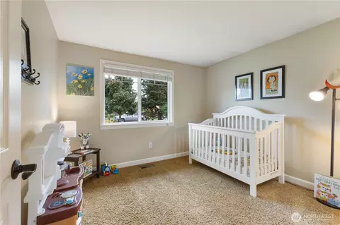 Bedroom - 1417 Rainier St, Sumner, WA 98390 photo 1 of 3
