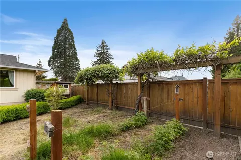 Exterior - 1417 Rainier St, Sumner, WA 98390 photo 12 of 14
