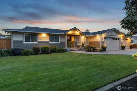 1417 Rainier St, Sumner, WA 98390