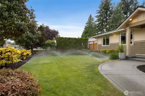 Exterior - 1417 Rainier St, Sumner, WA 98390 photo 2 of 14