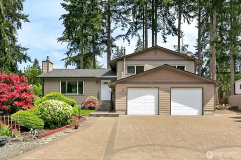 13832 146th Pl SE, Renton, WA 98059