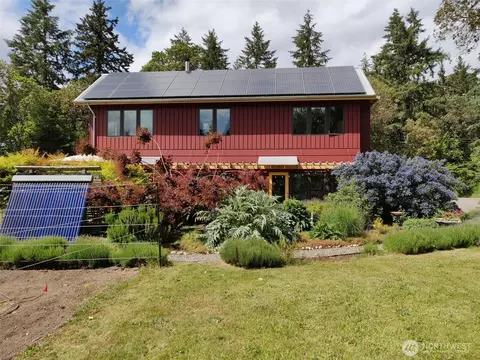 11191 Valley Heights Cir NE, Bainbridge Island, WA 98110