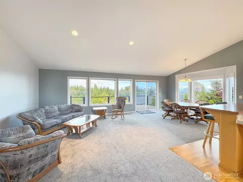 Living - 200 Amethyst Dr, Sequim, WA 98382 photo 2 of 4
