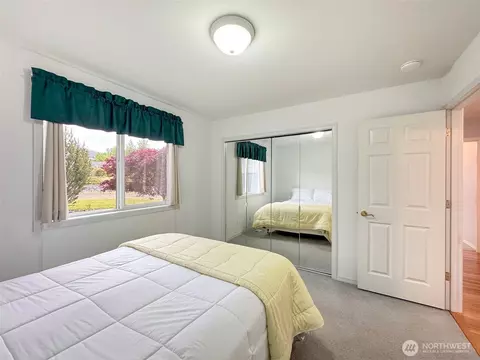 Bedroom - 200 Amethyst Dr, Sequim, WA 98382 photo 4 of 4