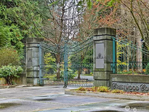 1865 Crestwood Cove Ct, Freeland, WA 98249